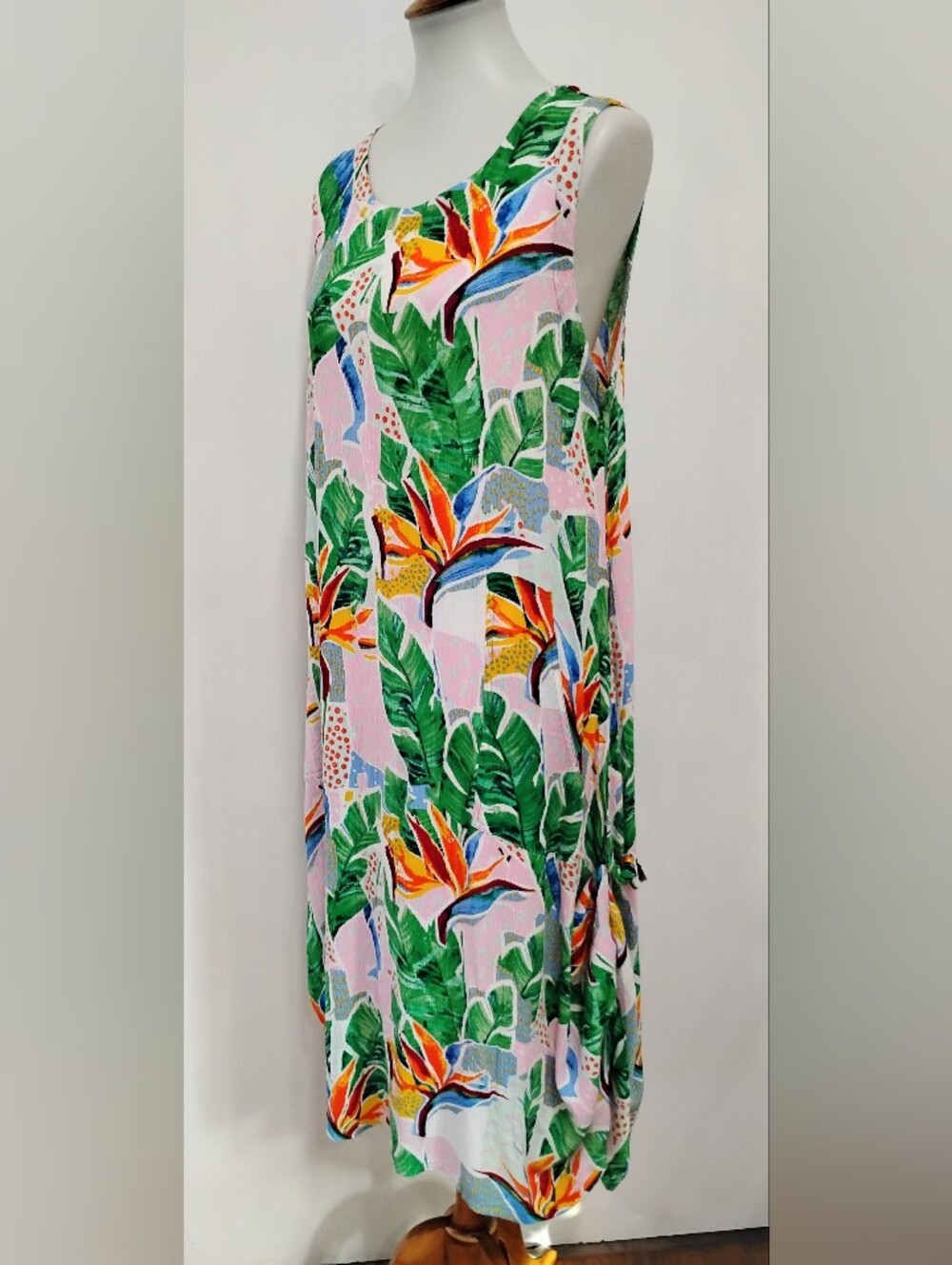 TEXTURED RAYON KACTUS DRESS NWOT
